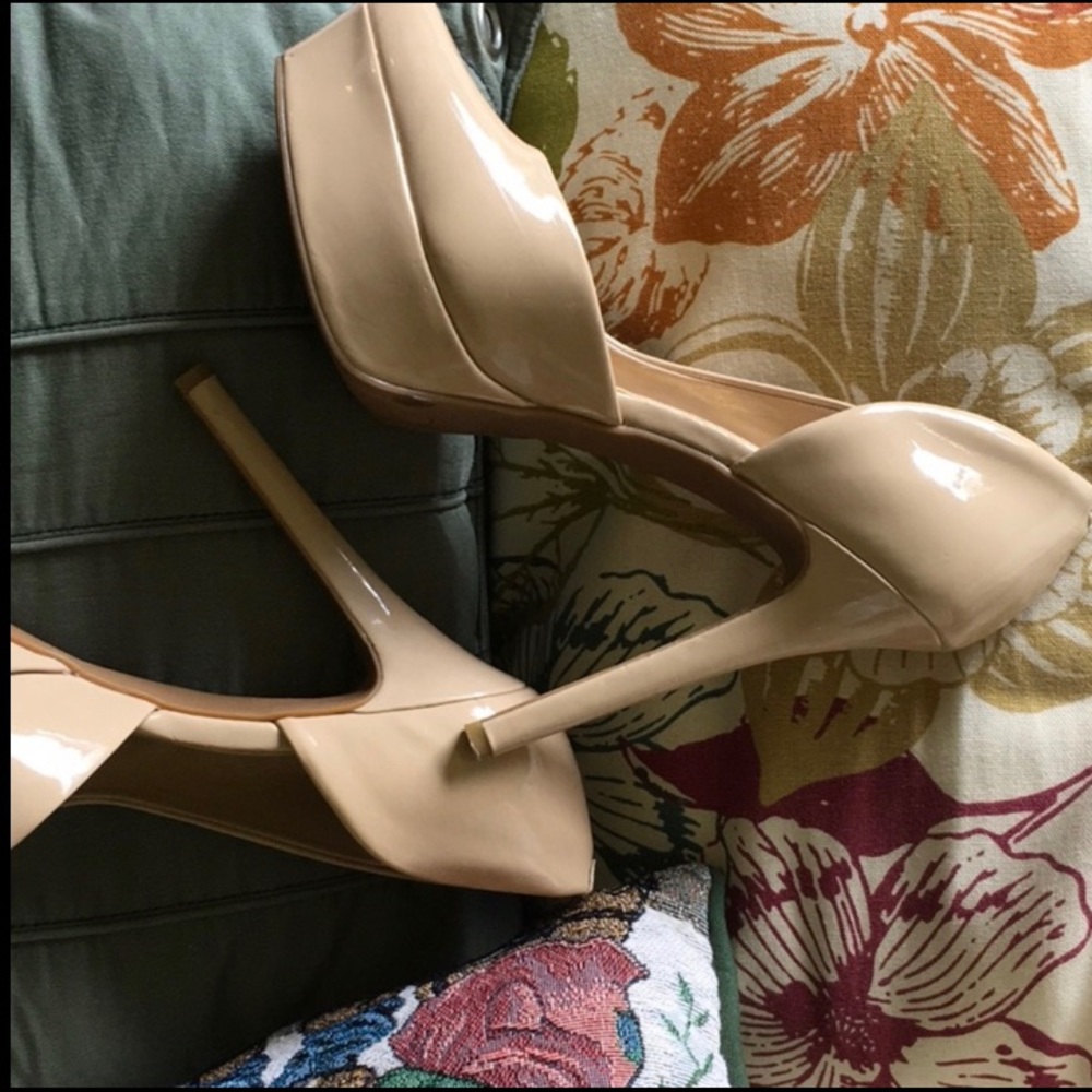 Sole Society Beige women platform size 8 1/2 Sole Society Pumps